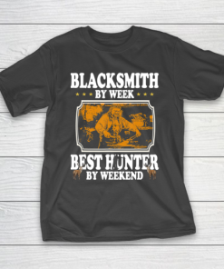 Father gift shirt Vintage Blacksmith by week best Hunter by weekend gifts papa T Shirt T-Shirt