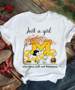 Just A Girl Who Loves Fall and Michigan Wolverines Peanuts Cartoon Halloween T shirt