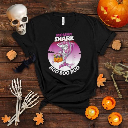 Mommy Shark Boo Boo Boo Funny Family Shark Halloween T Shirt