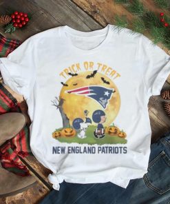 New England Patriots Snoopy Charlie Brown And Woodstock Trick Or Treat Halloween 2023 Shirt