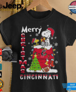 2024 Cincinnati Bearcats Snoopy And Woodstock Merry Christmas Shirt
