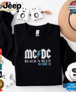Amy Andrews Fox 2 Wearing Mcdc Black 'N Blue Us Tour 24 Shirt 3 Amy Andrews Fox 2 Wearing Mcdc Black N Blue Us Tour 24 Shirt 4