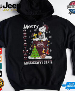 Mississippi State Bulldogs Snoopy And Woodstock Merry Christmas Shirt