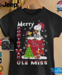 Ole Miss Rebels Snoopy And Woodstock Merry Christmas Shirt