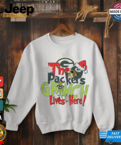 The Packers Grinch Lives Here Christmas Shirt