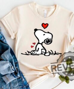 Snoopy Balloon Love Shirt For Mom Dad Daughter Son Valentine’s Day T-Shirt