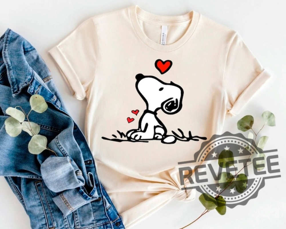Snoopy Balloon Love Shirt For Mom Dad Daughter Son Valentine's Day T-Shirt Snoopy Balloon Love Shirt For Mom Dad Daughter Son Valentine's Day T-Shirt