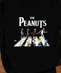 Unisex Snoopy The Beatles In Abbey Road T Shirt And Sweatshirt Sn�py Friend Cute Shirt Gift For Family Christmas New Year Gift Unique